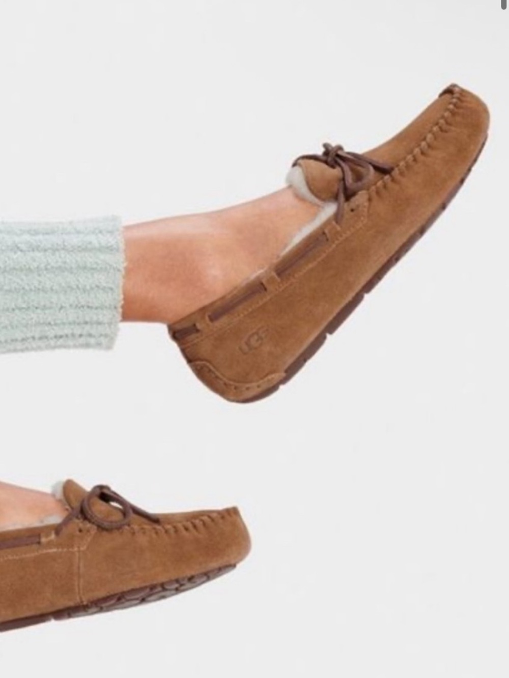 UGG Dakota Chestnut Suede Fur Shearling-Lined Moccasin Slipper NWOB - Picture 4 of 8